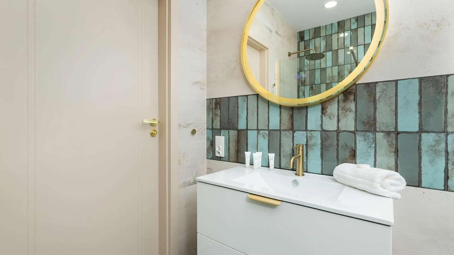Sunny Apartment With Parking Near Polsat Plus Arena By Noclegi Renters Gdansk