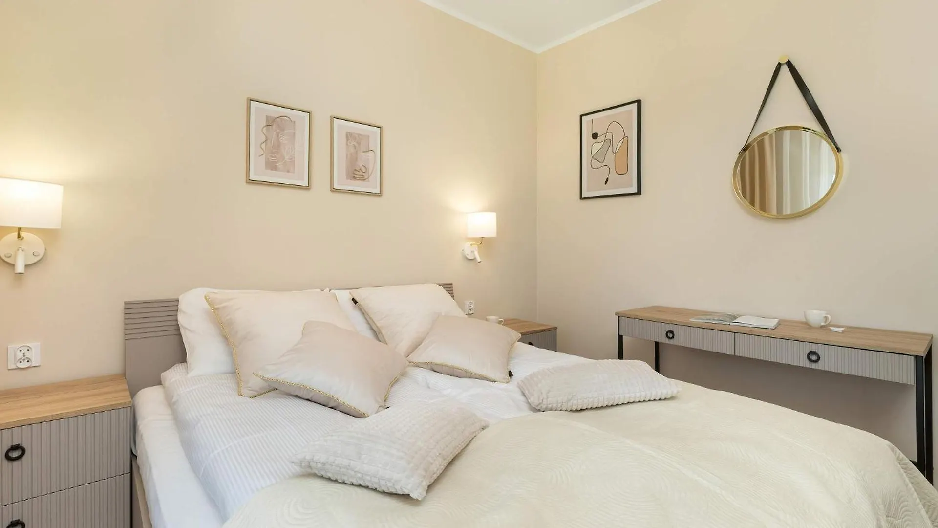 Sunny Apartment With Parking Near Polsat Plus Arena By Noclegi Renters Gdansk