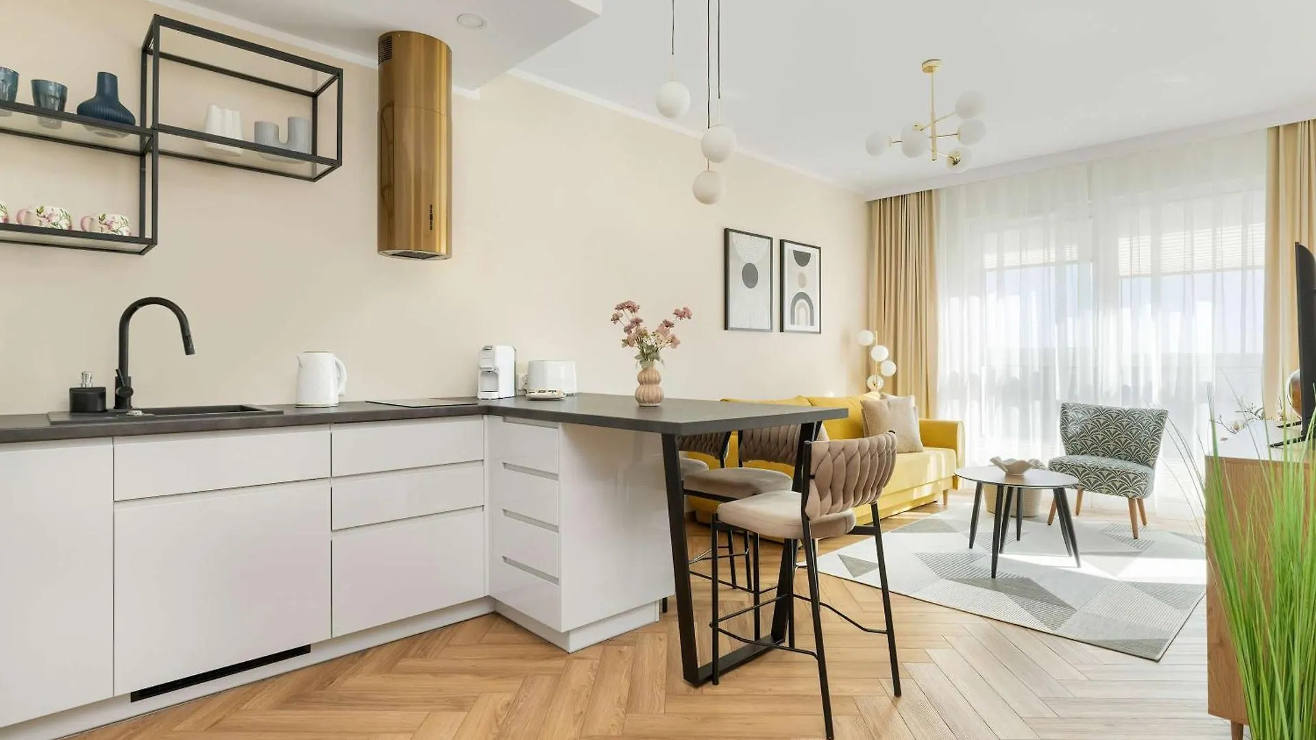 Sunny Apartment With Parking Near Polsat Plus Arena By Noclegi Renters Gdansk